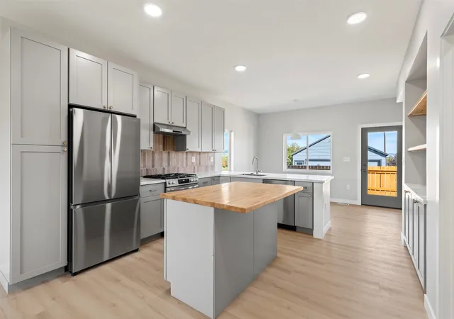 Photo 3 of Single family home for sale at 104 Reed Ave, Helena, MT 59602 | MLS# 30079094 | Listing updated on 2026-10-03