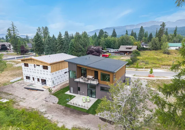 Photo 1 of Single family home for sale at 817 Colorado Ave, Whitefish, MT 59937 | MLS# 30079124 | Listing updated on 2026-10-06