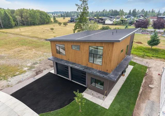 Photo 2 of Single family home for sale at 817 Colorado Ave, Whitefish, MT 59937 | MLS# 30079124 | Listing updated on 2026-10-06