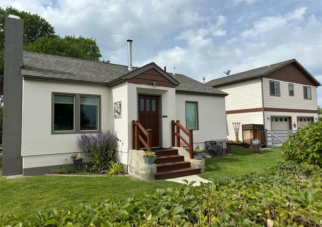 Photo 1 of Single family home for sale at 2100 Villard Ave, Helena, MT 59601 | MLS# 30079132 | Listing updated on 2026-09-29