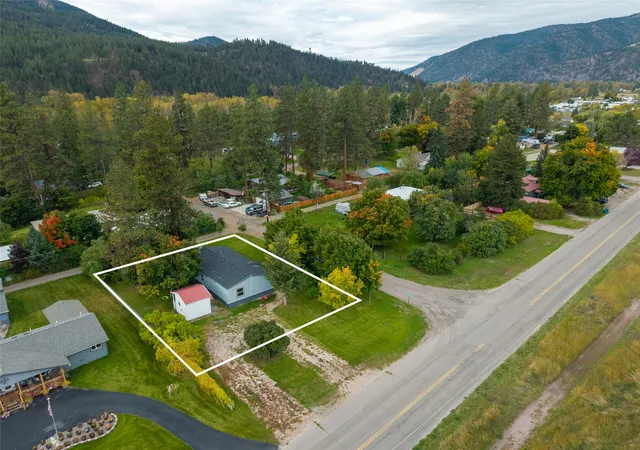 Photo 3 of Single family home for sale at 20483 E Mullan Rd, Clinton, MT 59825 | MLS# 30079185 | Listing updated on 2026-10-09