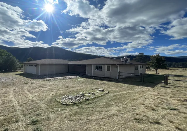 Photo 1 of Single family home for sale at 15 Terrace Dr, Plains, MT 59859 | MLS# 30079108 | Listing updated on 2026-10-01