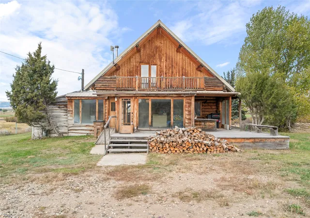 Photo 3 of Single family home for sale at 7950 Eastside Rd, Deer Lodge, MT 59722 | MLS# 30079144 | Listing updated on 2026-10-01