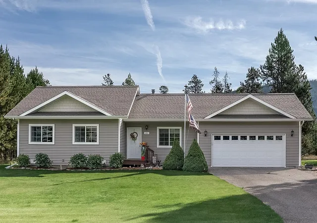 Photo 1 of Single family home for sale at 1211 Homesteaders Way, Marion, MT 59925 | MLS# 30079095 | Listing updated on 2026-10-01
