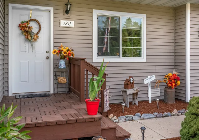 Photo 3 of Single family home for sale at 1211 Homesteaders Way, Marion, MT 59925 | MLS# 30079095 | Listing updated on 2026-10-01