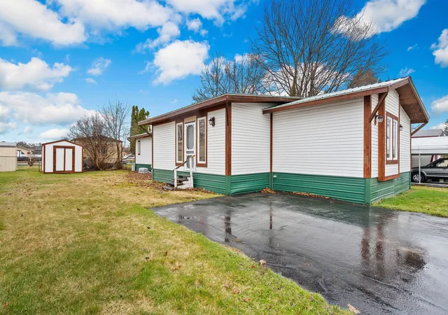 Photo 1 of Single family home for sale at 1717 S Woodland Dr #27, Kalispell, MT 59901 | MLS# 30079286 | Listing updated on 2026-10-05