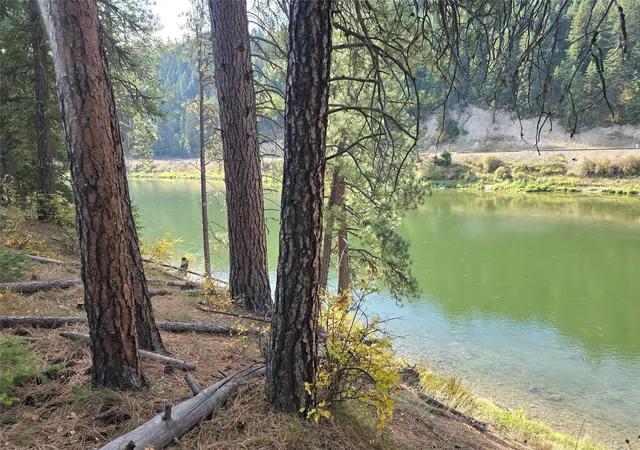 Photo 1 of Land for sale at Nhn Trestle Crk Dr, Saint Regis, MT 59866 | MLS# 30079316 | Listing updated on 2026-10-06