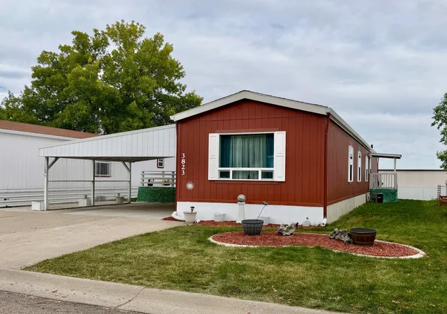 Photo 2 of Single family home for sale at 3823 Vigilante Dr, Great Falls, MT 59405 | MLS# 30079319 | Listing updated on 2026-10-05