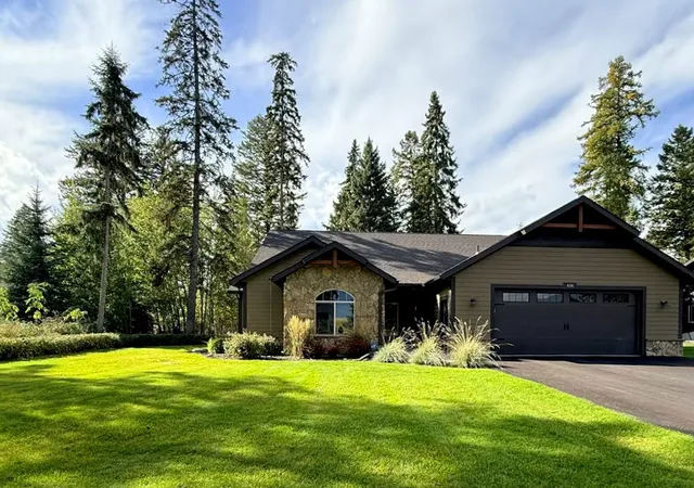 Photo 2 of Single family home for sale at 436 Forest Edge Trl, Kalispell, MT 59901 | MLS# 30079260 | Listing updated on 2026-10-06