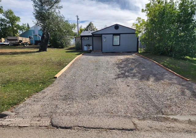 Photo 2 of Single family home for sale at 1120 5th Avenue NW, Great Falls, MT 59404 | MLS# 30079306 | Listing updated on 2026-10-09