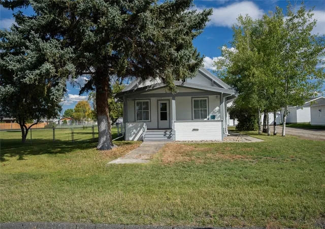 Photo 3 of Single family home for sale at 709 Kohrs St, Deer Lodge, MT 59722 | MLS# 30079331 | Listing updated on 2026-10-04