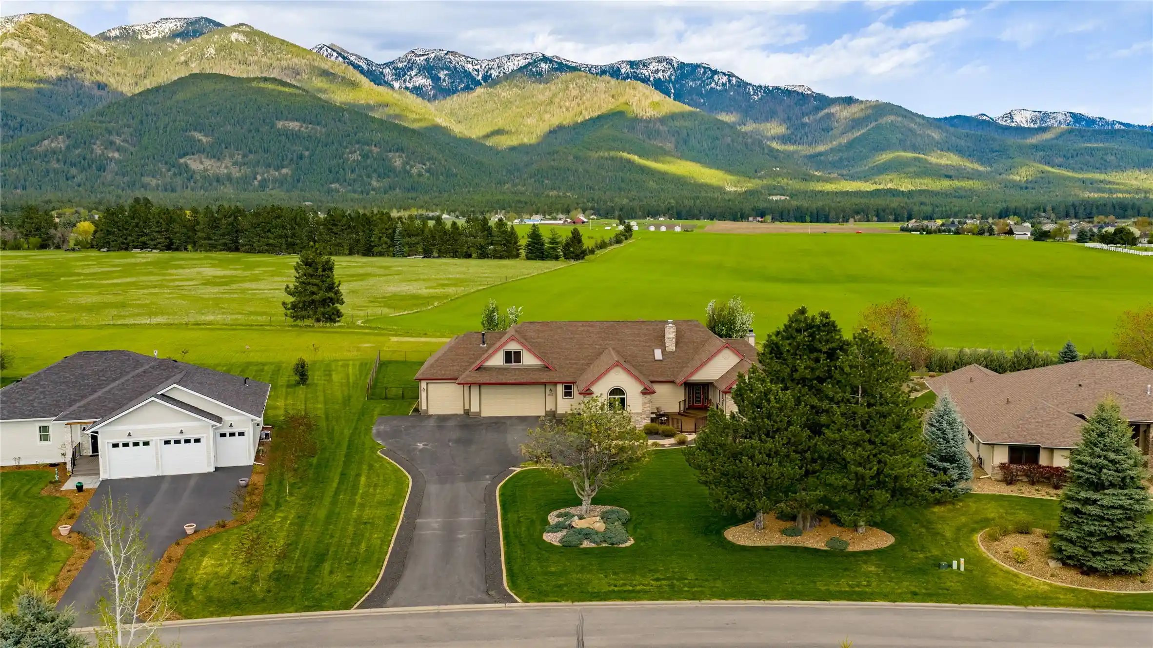 Photo 1 of Single family home for sale at 1257 Quail Ridge Dr, Kalispell, MT 59901 | MLS# 30079342 | Listing updated on 2026-10-24