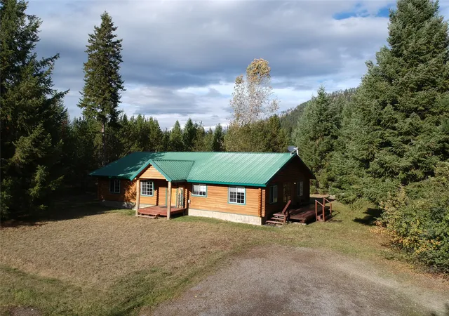 Photo 1 of Single family home for sale at 673 Trestle Crk Dr, Saint Regis, MT 59866 | MLS# 30079109 | Listing updated on 2026-10-09