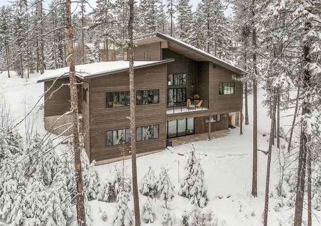 Photo 3 of Single family home for sale at 205 Ridge Run Ct, Whitefish, MT 59937 | MLS# 30079189 | Listing updated on 2026-10-05