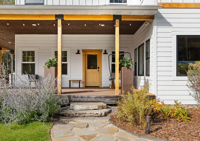 Photo 2 of Mansion for sale at 687 N Valley Dr, Whitefish, MT 59937 | MLS# 30078610 | Listing updated on 2026-10-11