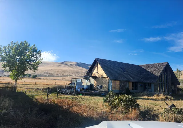 Photo 2 of Single family home for sale at 63 Roosma Rd, Hot Springs, MT 59845 | MLS# 30079414 | Listing updated on 2026-10-09