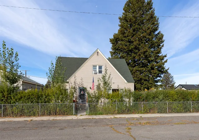 Photo 1 of Single family home for sale at 2840 Floral Blvd, Butte, MT 59701 | MLS# 30079425 | Listing updated on 2026-10-06
