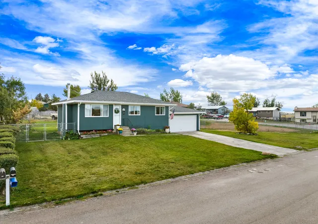 Photo 2 of Single family home for sale at 315 Washington Blvd, Great Falls, MT 59404 | MLS# 30078938 | Listing updated on 2026-10-08