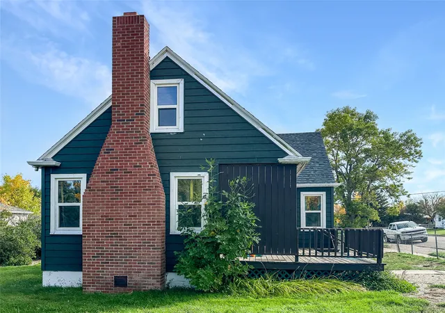 Photo 1 of Single family home for sale at 1123 2nd Street N, Shelby, MT 59474 | MLS# 30079403 | Listing updated on 2026-10-06