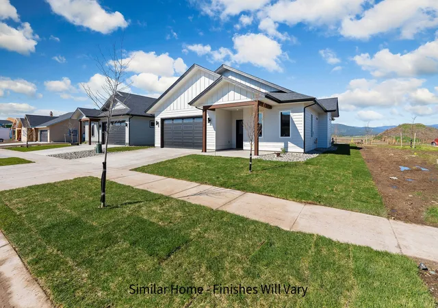 Photo 2 of Single family home for sale at 611 Jersey Way, Kalispell, MT 59901 | MLS# 30079518 | Listing updated on 2026-10-07