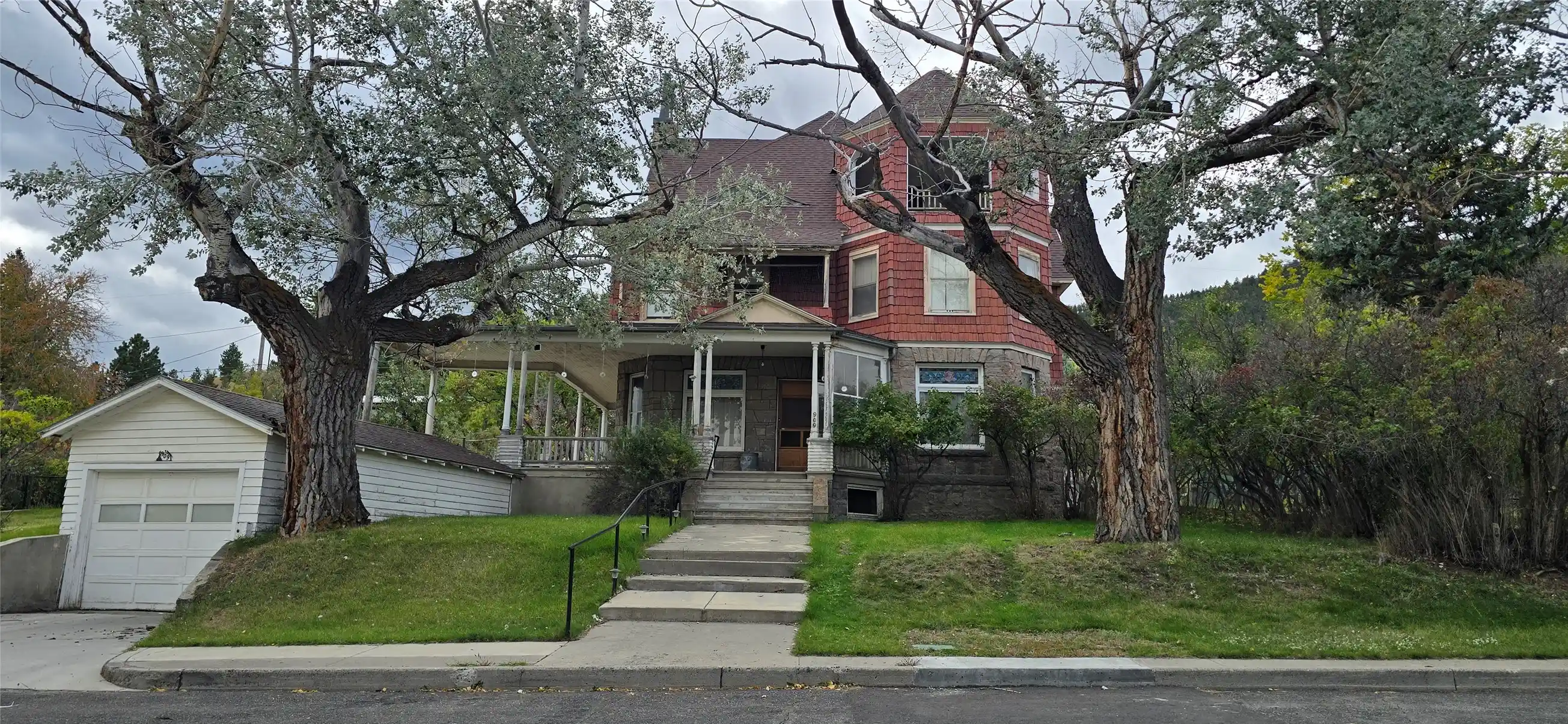 Photo 1 of Single family home for sale at 909 Flowerree St, Helena, MT 59601 | MLS# 30079640 | Listing updated on 2026-10-16