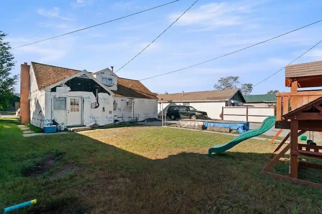 Photo 1 of Single family home for sale at 1335 Sampson St, Butte, MT 59701 | MLS# 30076638 | Listing updated on 2026-10-26