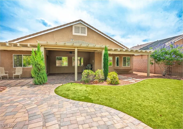 Photo 3 of Sale Pending at 8340 Jeremiahs Lodge Ave, Las Vegas, NV 89131 | MLS# 2690497 | Listing updated on 2025-09-17