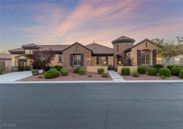 Photo 3 of Single family home for sale at 5027 Crown Cypress St, Las Vegas, NV 89149 | MLS# 2703811 | Listing updated on 2025-10-12