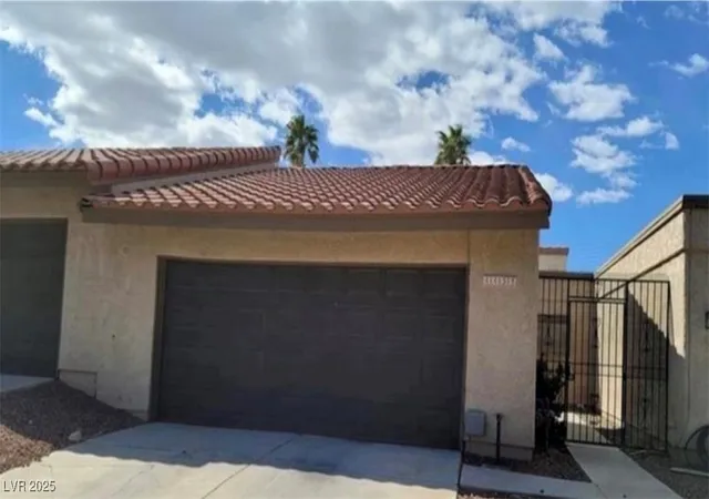Photo 1 of Townhouse for sale at 4453 Alto Verde Dr, Las Vegas, NV 89119 | MLS# 2715064 | Listing updated on 2025-09-01