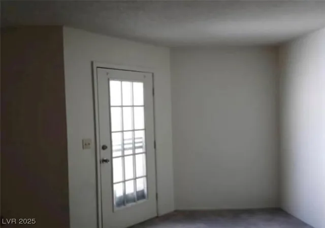 Photo 4 of Townhouse for sale at 4453 Alto Verde Dr, Las Vegas, NV 89119 | MLS# 2715064 | Listing updated on 2025-09-01