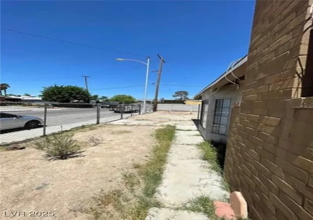 Photo 2 of Single family home for sale at 2100 Dogwood Ave, North Las Vegas, NV 89030 | MLS# 2715061 | Listing updated on 2025-09-01