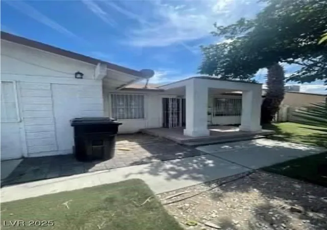 Photo 3 of Single family home for sale at 2932 Demetrius Ave, Las Vegas, NV 89101 | MLS# 2715039 | Listing updated on 2025-09-01