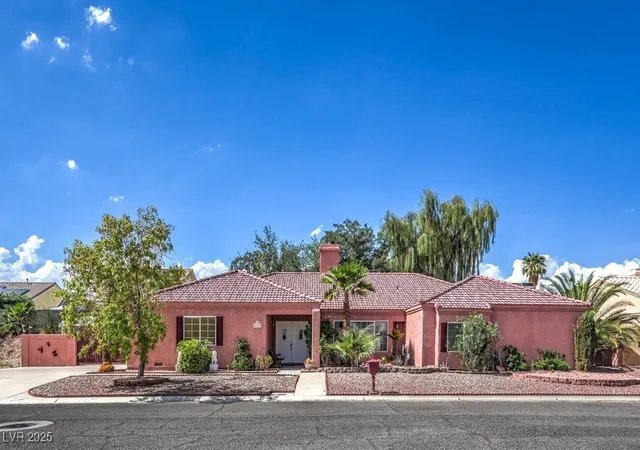 Photo 1 of Single family home for sale at 5535 Mount Diablo Dr, Las Vegas, NV 89118 | MLS# 2722960 | Listing updated on 2025-09-29