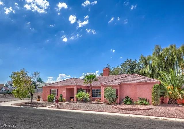 Photo 2 of Single family home for sale at 5535 Mount Diablo Dr, Las Vegas, NV 89118 | MLS# 2722960 | Listing updated on 2025-09-29