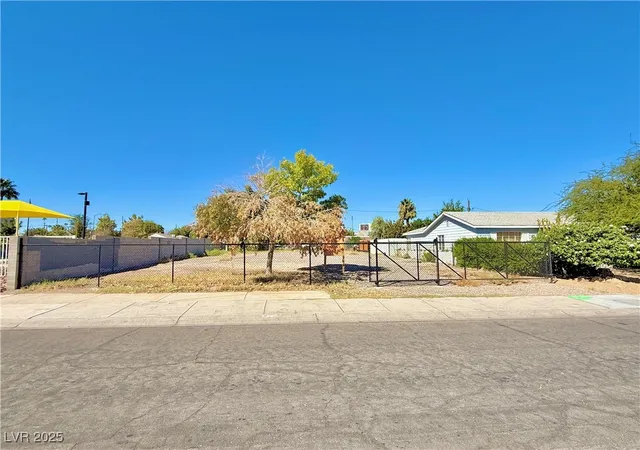 Photo 3 of Land for sale at 414 S 16th St, Las Vegas, NV 89101 | MLS# 2725036 | Listing updated on 2025-10-07