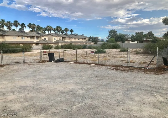 Photo 4 of Land for sale at Edmond St, Las Vegas, NV 89146 | MLS# 2728863 | Listing updated on 2025-10-25