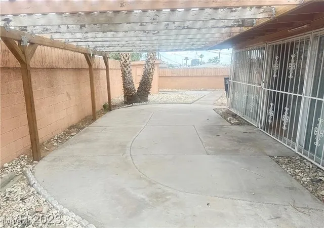 Photo 23 of Single family home for sale at 2013 Bracken Ave, Las Vegas, NV 89104 | MLS# 2732426 | Listing updated on 2025-11-05