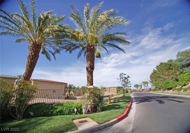 4th image of 3 Via Del Garda, Henderson, NV 89011 | MLS# 2392769