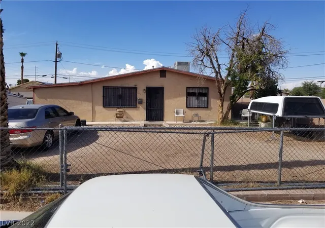 Photo 2 of Sale Pending at 1030 W Lake Mead Blvd, Las Vegas, NV 89106 | MLS# 2424317 | Listing updated on 2026-08-27