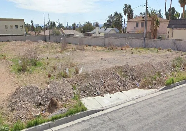 1st image of Rosanna, Las Vegas, NV 89117 | MLS# 2556460