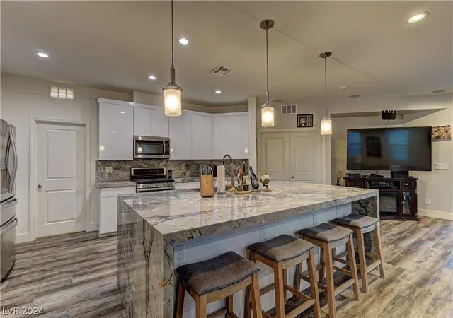 5th image of 426 Port Reggio St, Las Vegas, NV 89138 | MLS# 2600521