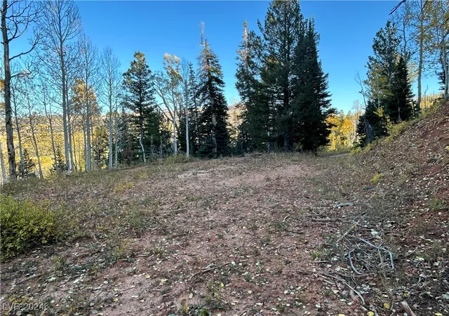 5th image of 660 W Ski View Dr, Brian Head, UT 84719 | MLS# 2620725