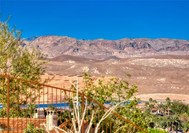 19th image of 14 Pyrenees Ct, Henderson, NV 89011 | MLS# 2631327