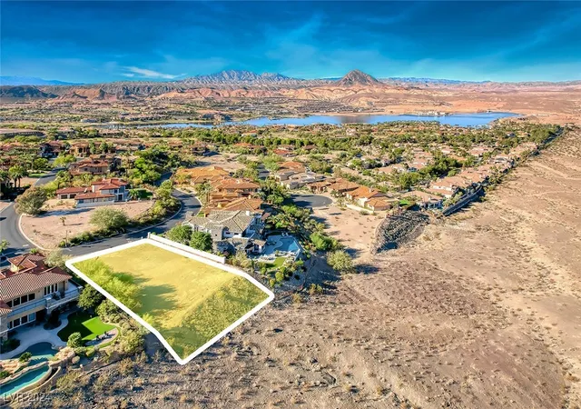 2nd image of 14 Pyrenees Ct, Henderson, NV 89011 | MLS# 2631327