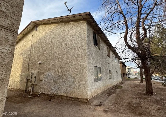 2nd image of 2761 Mountain Vista St, Las Vegas, NV 89121 | MLS# 2641763
