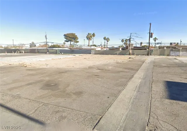 1st image of 2201 Paradise Rd, Las Vegas, NV 89104 | MLS# 2649677
