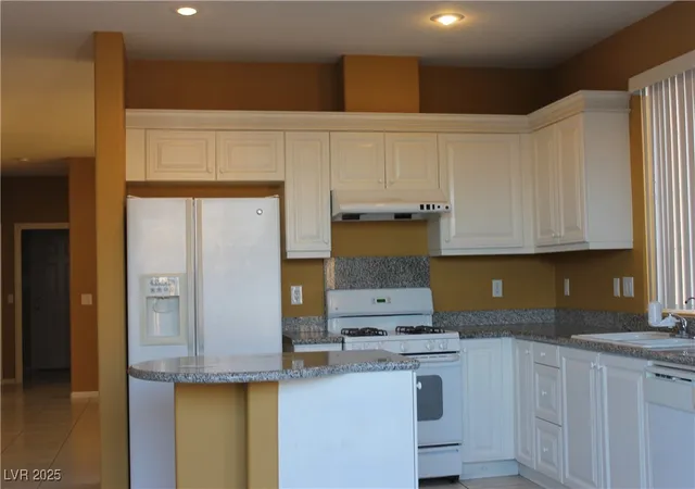 Photo 3 of Single family home for sale at 8003 Retriever Ave, Las Vegas, NV 89147 | MLS# 2656022 | Listing updated on 2026-01-20