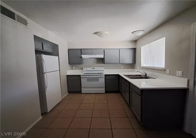 5th image of 3417 Civic Center Dr #B, North Las Vegas, NV 89030 | MLS# 2667984
