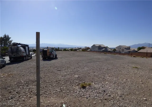 2nd image of 2085 N Hollywood Blvd, Las Vegas, NV 89156 | MLS# 2683562