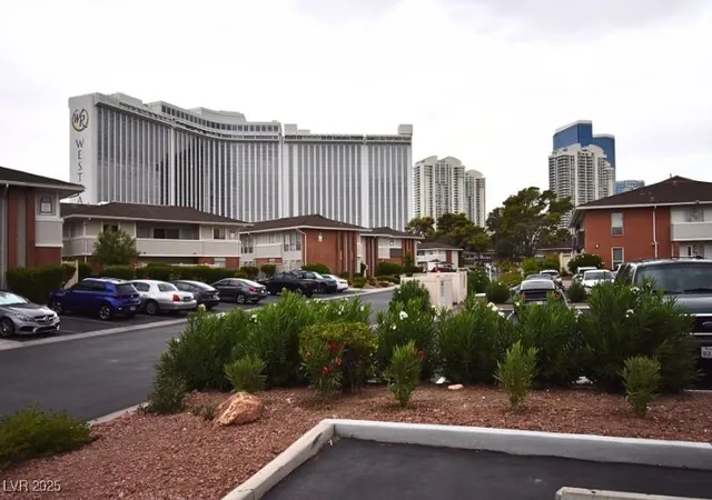 Listing Photo 1 - Condo for sale in building located at 634 Oakmont Ave, Las Vegas, NV 89109 - Unit #1903